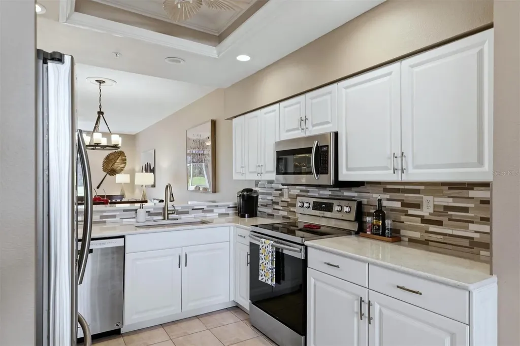 9631 Castle Point Drive Sarasota FL 34238