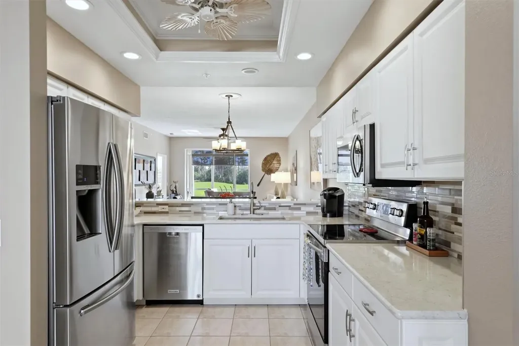 9631 Castle Point Drive Sarasota FL 34238