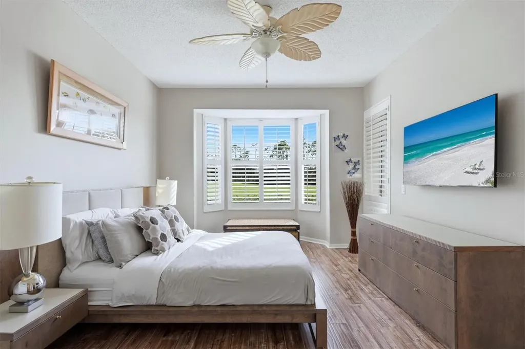 9631 Castle Point Drive Sarasota FL 34238