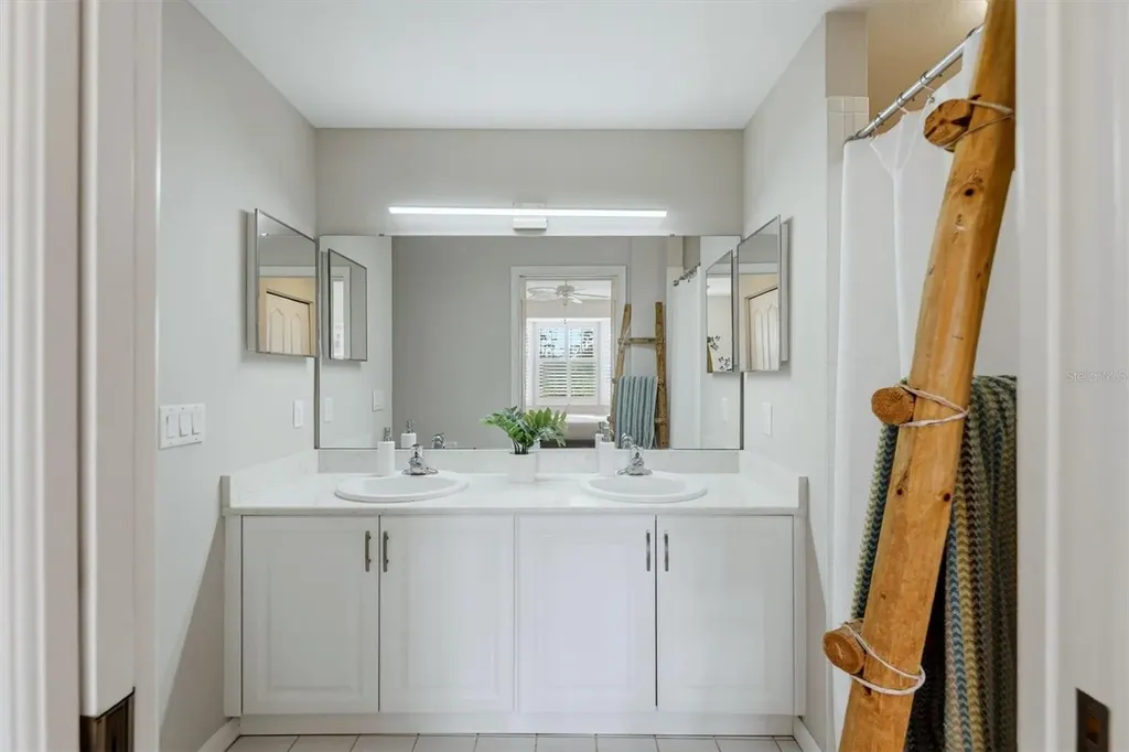9631 Castle Point Drive Sarasota FL 34238