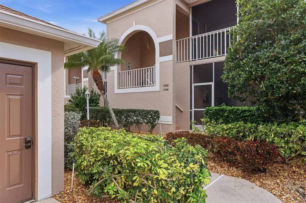 9631 Castle Point Drive Sarasota FL 34238