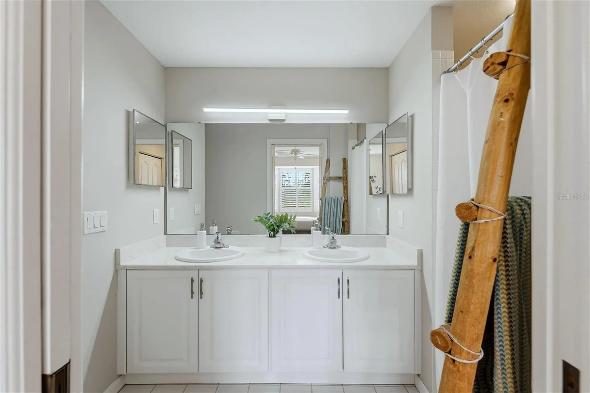 9631 Castle Point Drive Sarasota FL 34238