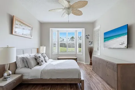 9631 Castle Point Drive Sarasota FL 34238