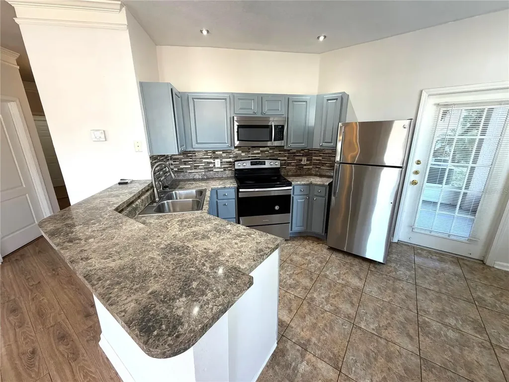 18022 Villa Creek Drive Tampa FL 33647
