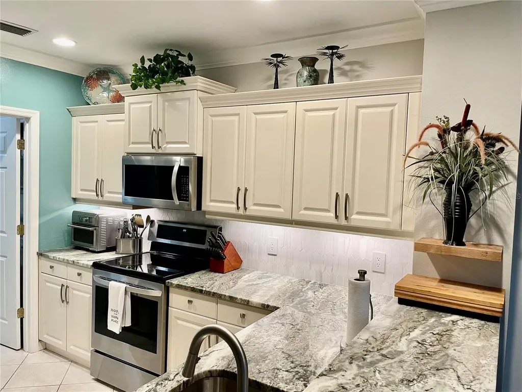 5635 Whitehead Street Bradenton FL 34203