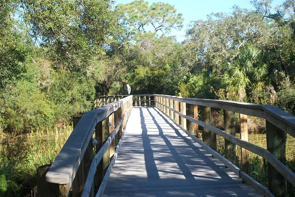 5635 Whitehead Street Bradenton FL 34203