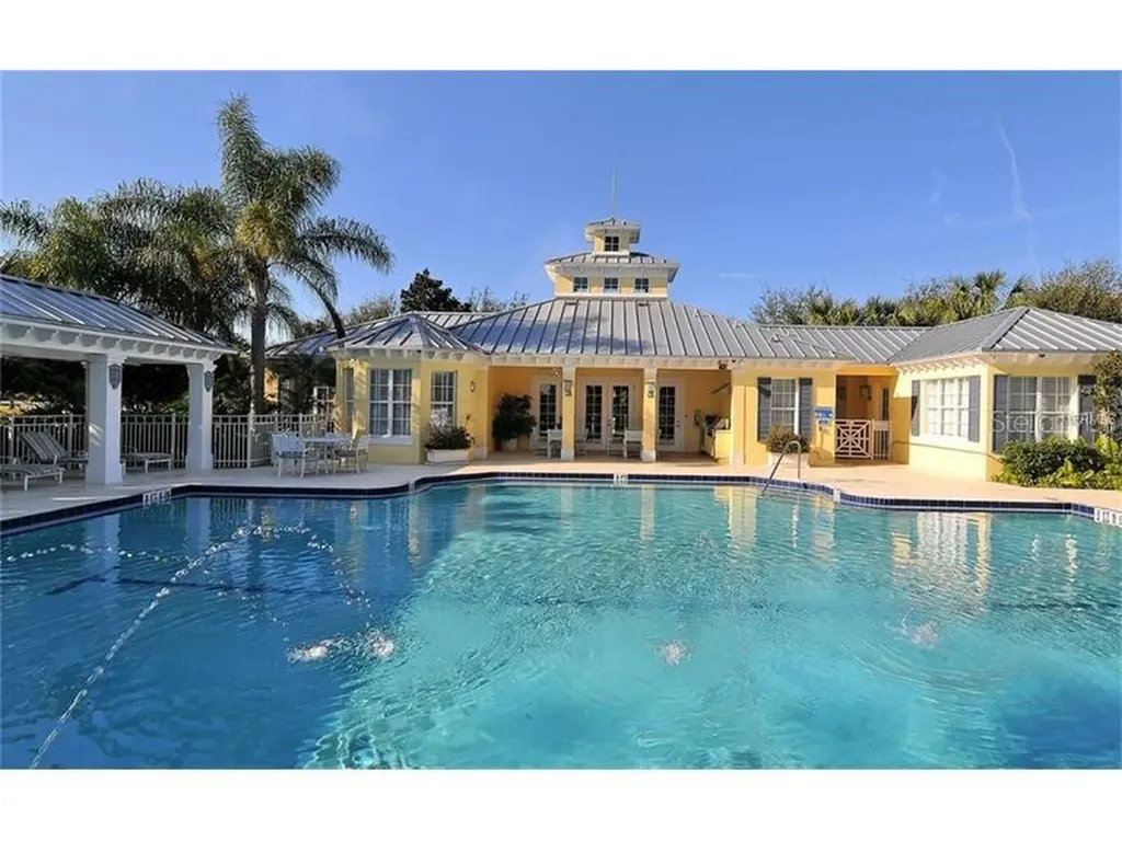 5635 Whitehead Street Bradenton FL 34203