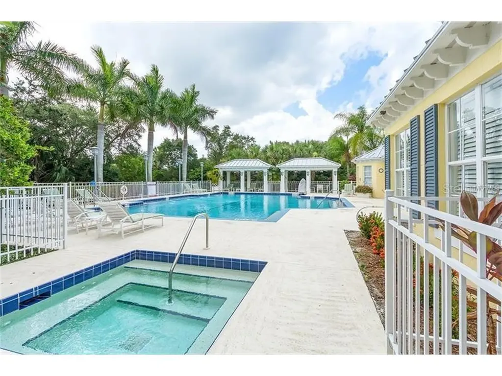 5635 Whitehead Street Bradenton FL 34203