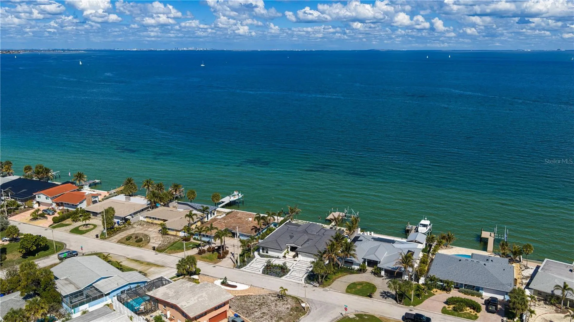 2580 E Bay Isle Drive SE St Petersburg FL 33705