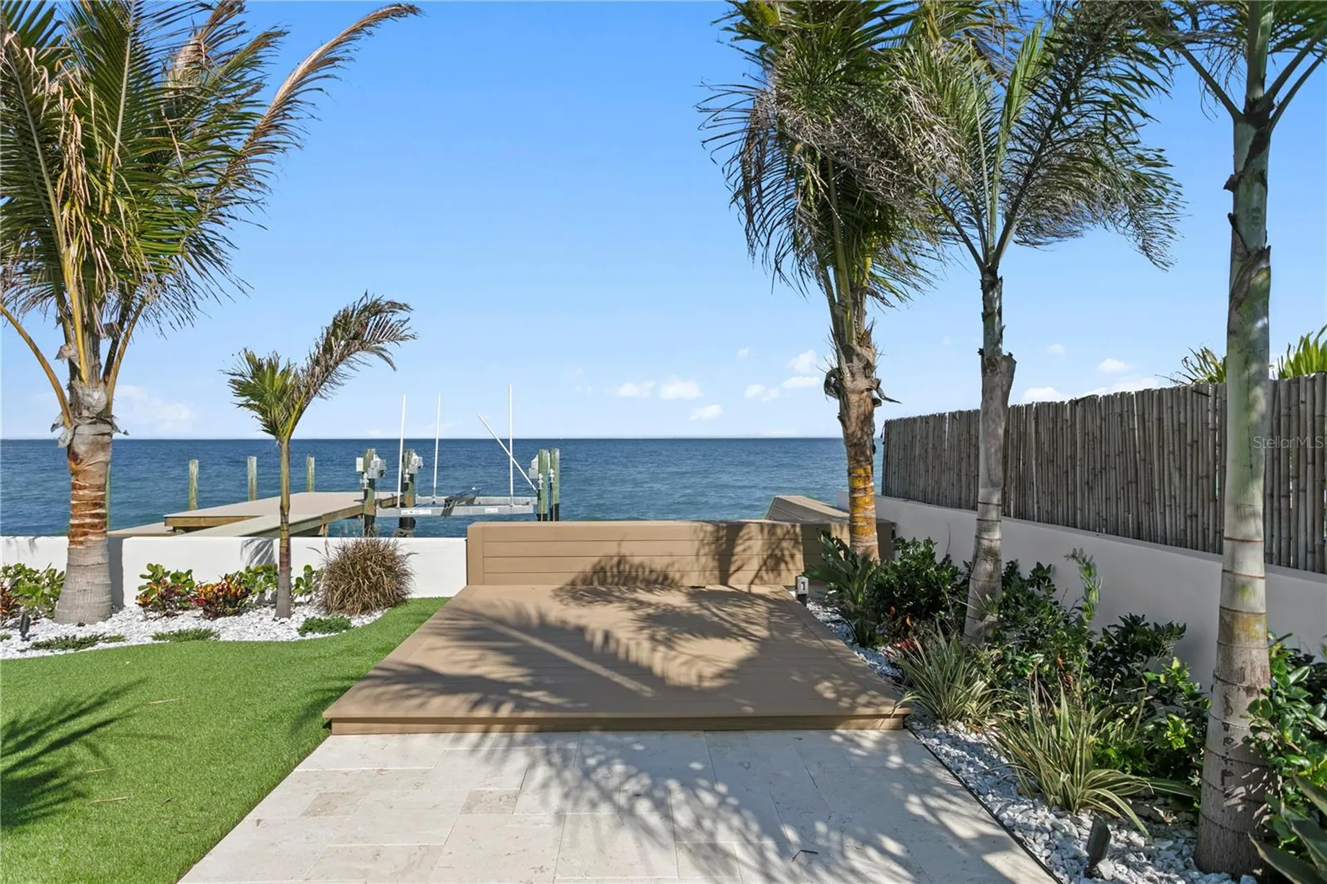 2580 E Bay Isle Drive SE St Petersburg FL 33705