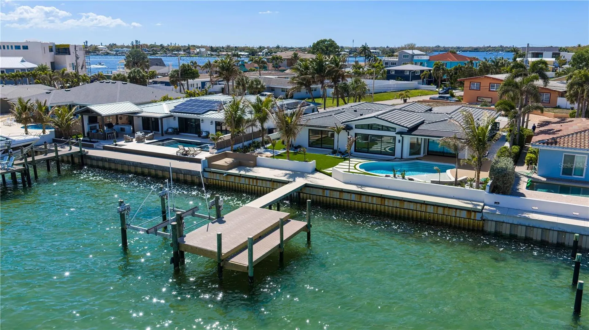 2580 E Bay Isle Drive SE St Petersburg FL 33705