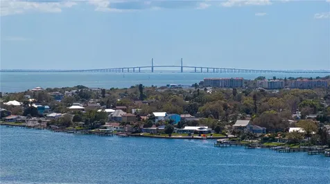 2580 E Bay Isle Drive SE St Petersburg FL 33705