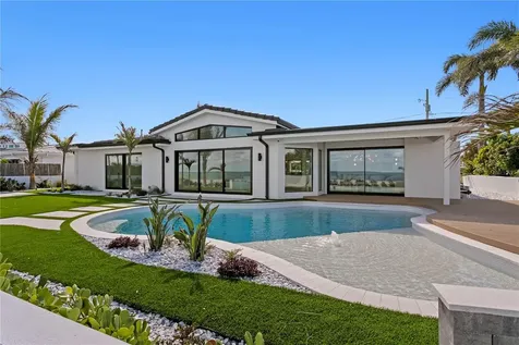 2580 E Bay Isle Drive SE St Petersburg FL 33705