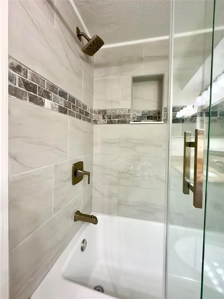 5140 Conroy Road Orlando FL 32811