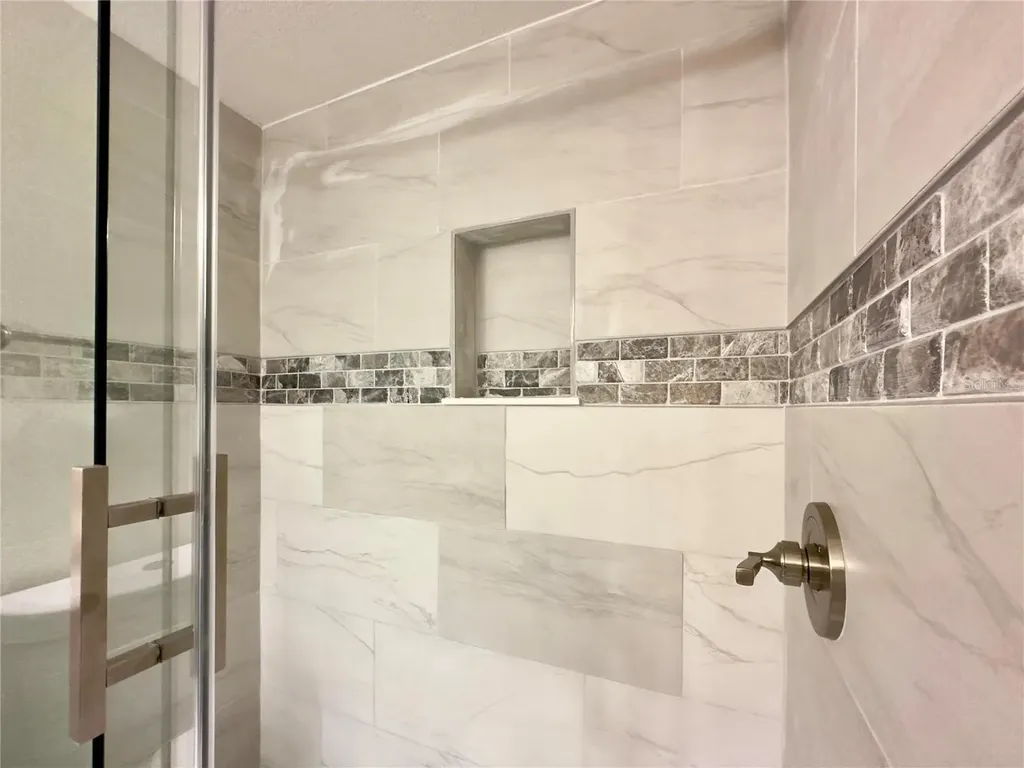 5140 Conroy Road Orlando FL 32811