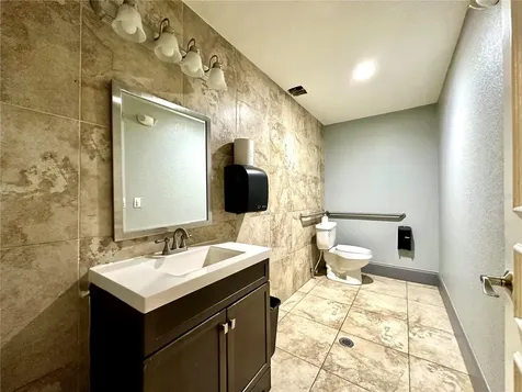 5140 Conroy Road Orlando FL 32811