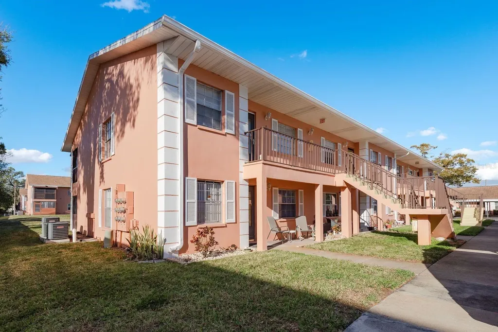 2250 Druid Road E Clearwater FL 33764