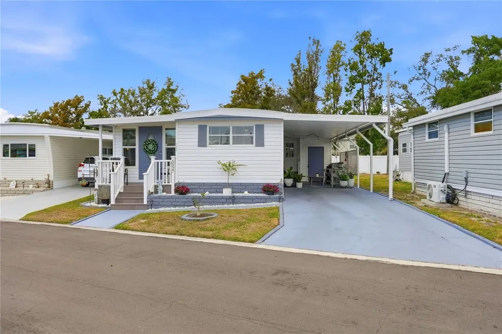 5327 6th Place S Gulfport FL 33707