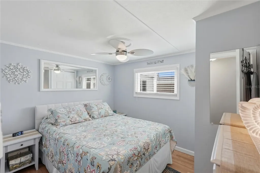 5327 6th Place S Gulfport FL 33707