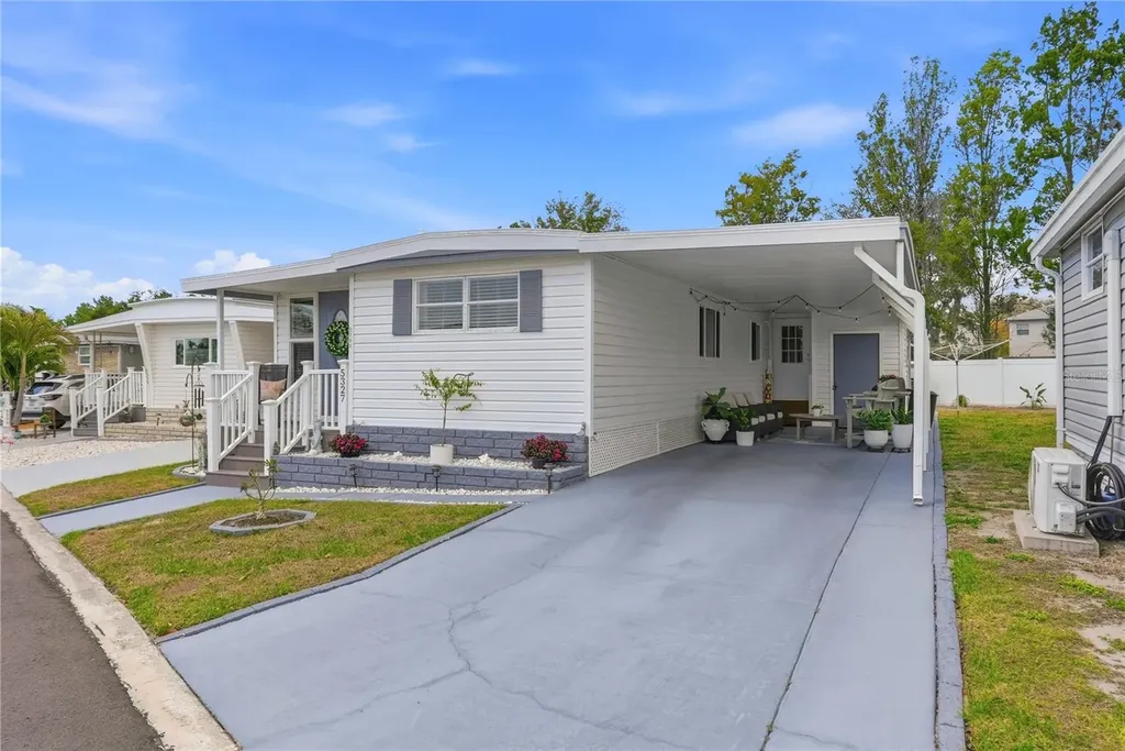 5327 6th Place S Gulfport FL 33707