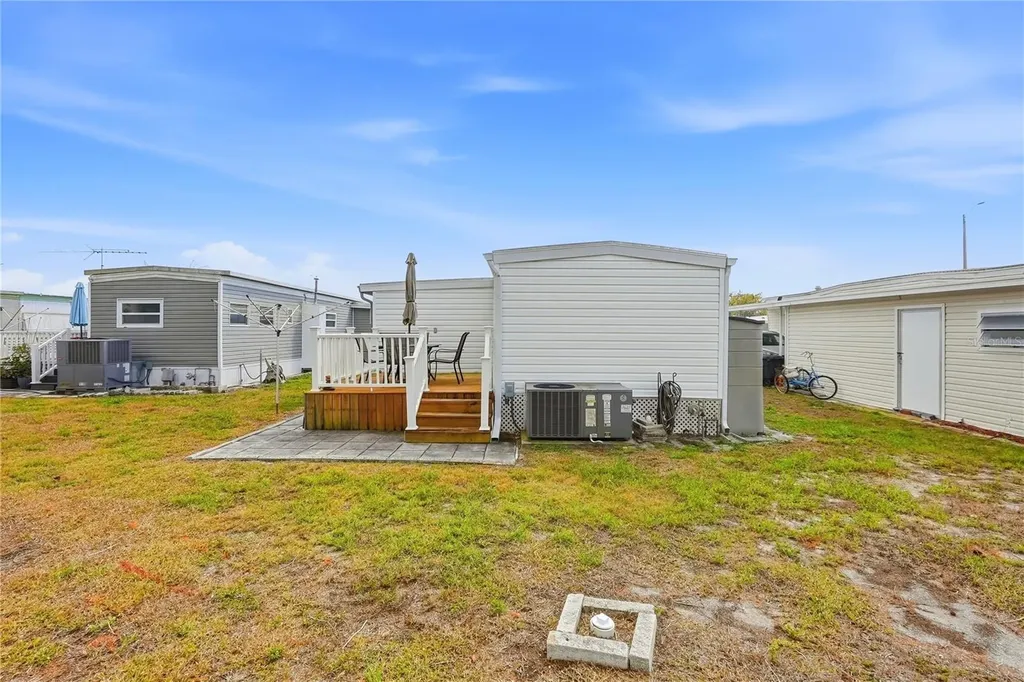 5327 6th Place S Gulfport FL 33707