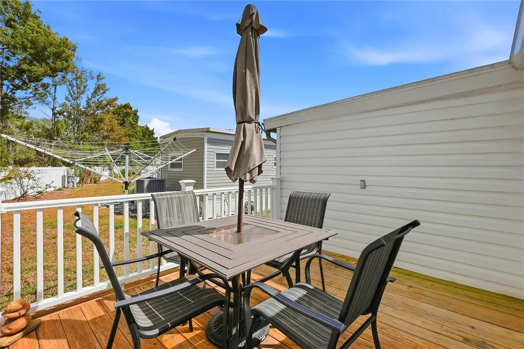 5327 6th Place S Gulfport FL 33707