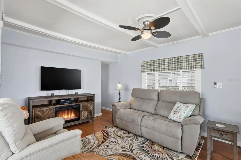 5327 6th Place S Gulfport FL 33707