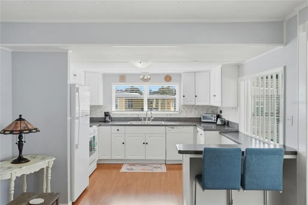5327 6th Place S Gulfport FL 33707