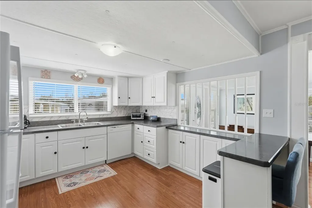 5327 6th Place S Gulfport FL 33707