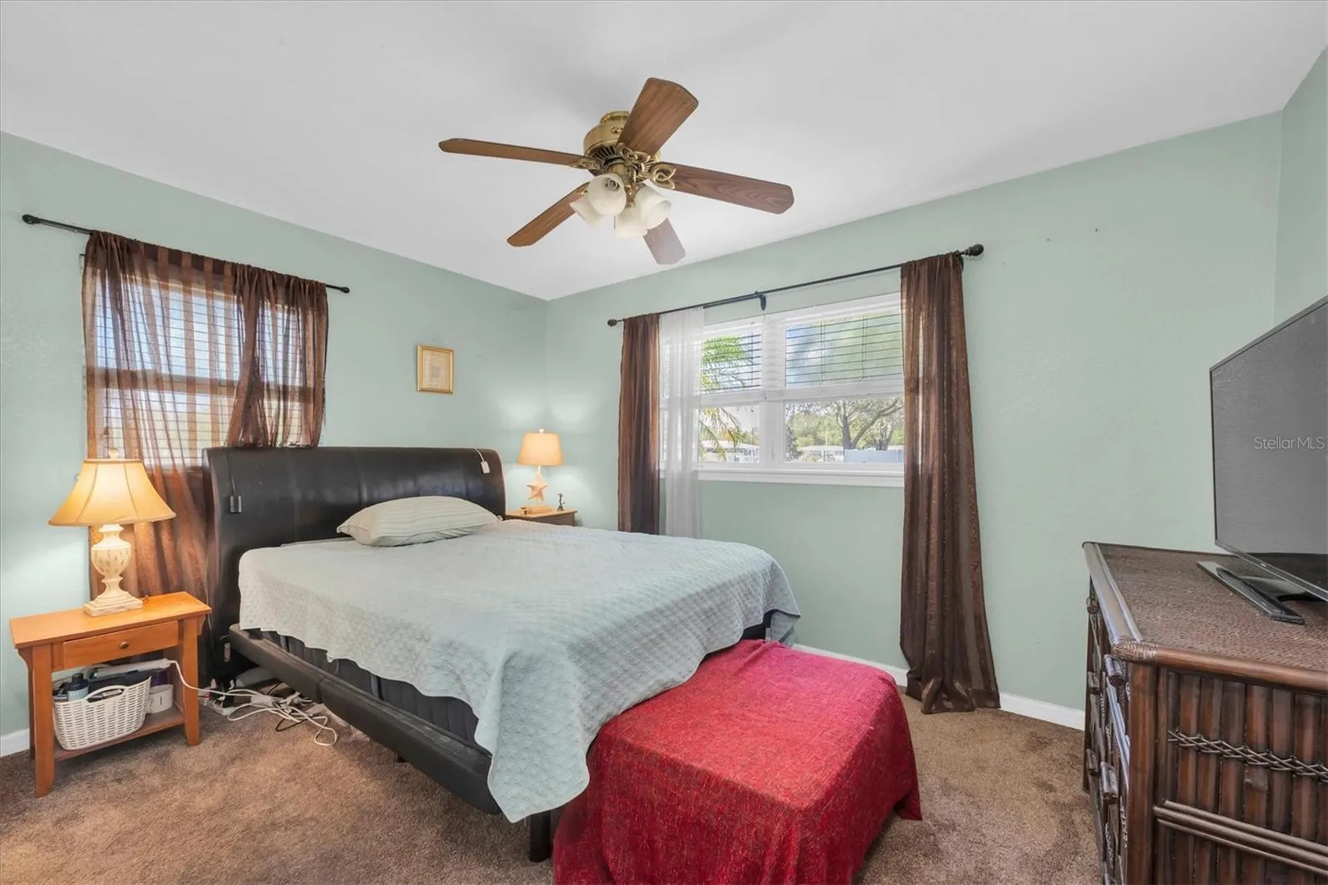 1700 74th Avenue N St Petersburg FL 33702