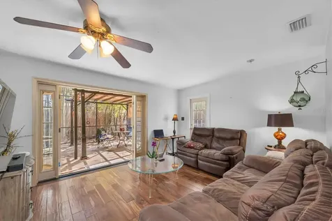1700 74th Avenue N St Petersburg FL 33702