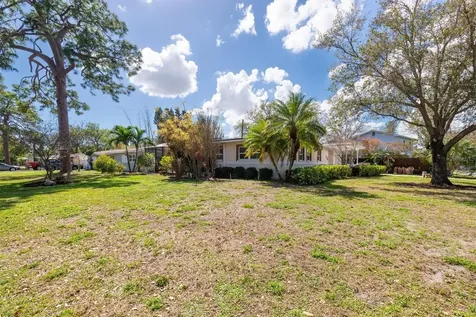 1700 74th Avenue N St Petersburg FL 33702