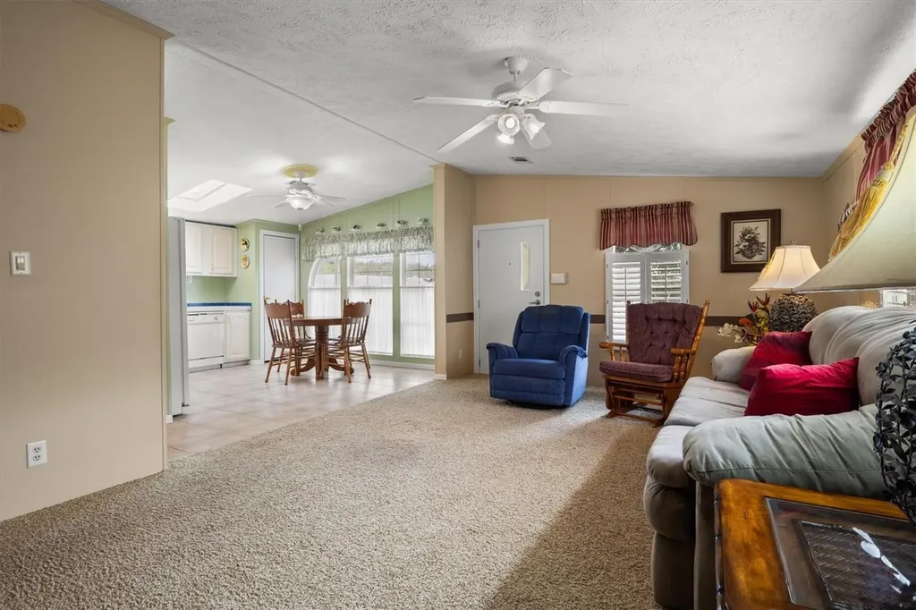 211 Glenwood Drive Lake Wales FL 33898