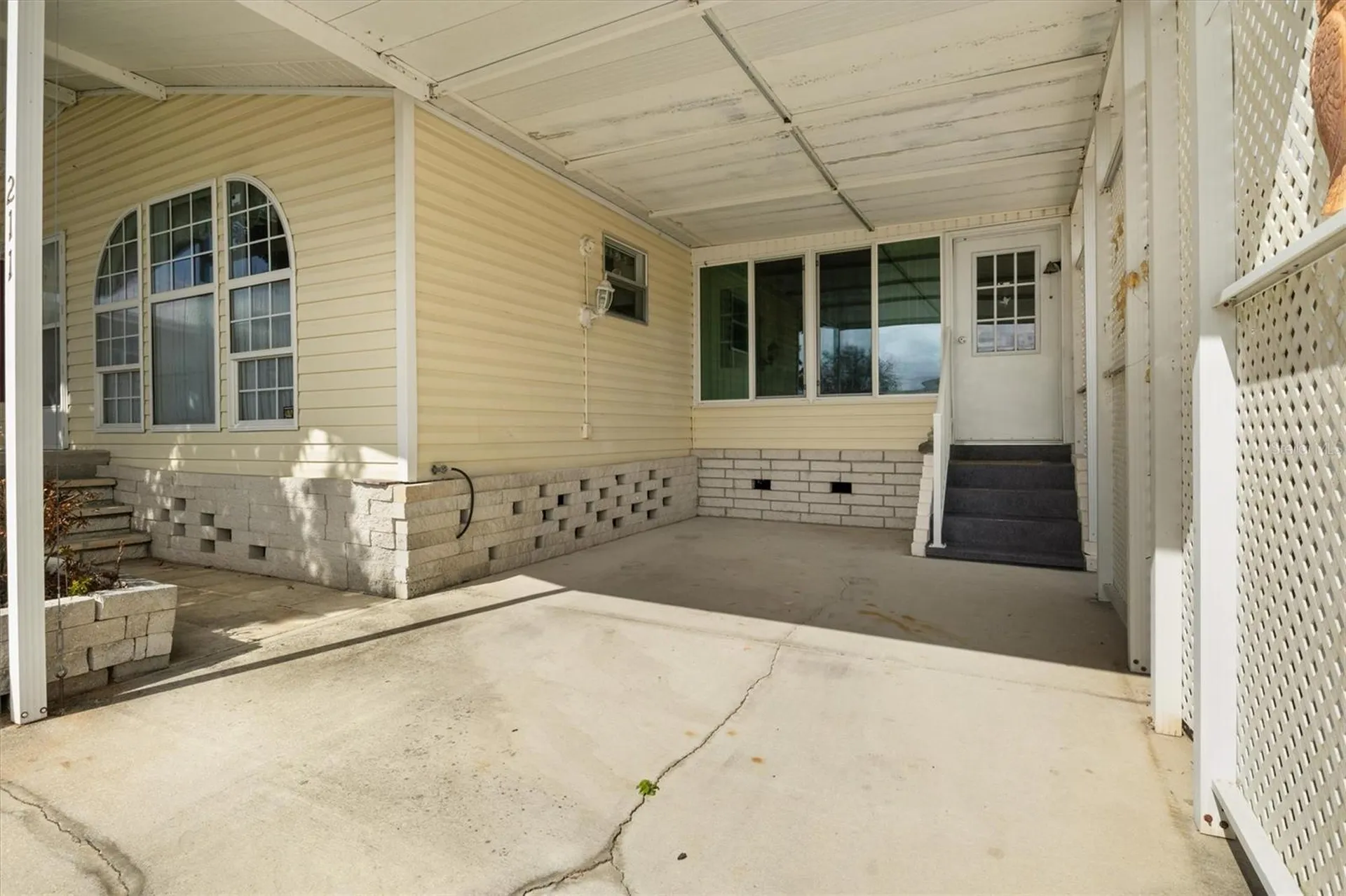 211 Glenwood Drive Lake Wales FL 33898