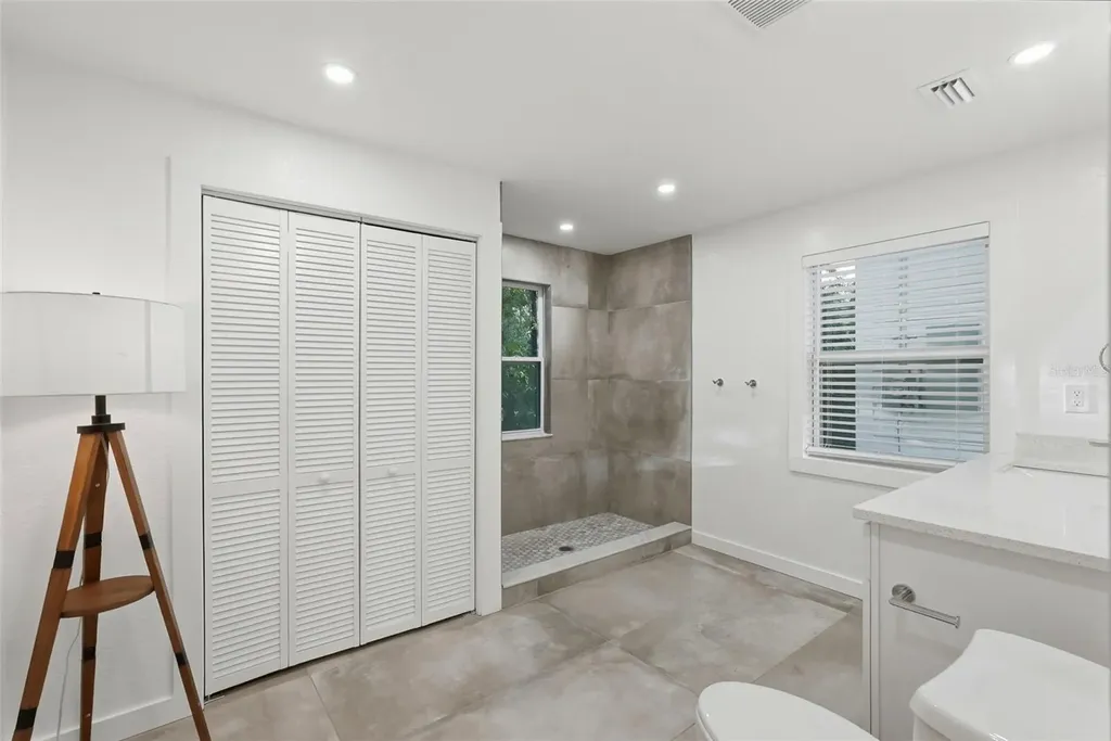 4631 Queensboro Avenue S St Petersburg FL 33711
