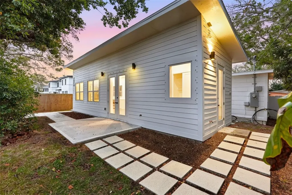 4631 Queensboro Avenue S St Petersburg FL 33711