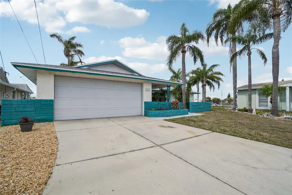 6509 Nautical Isle Hudson FL 34667