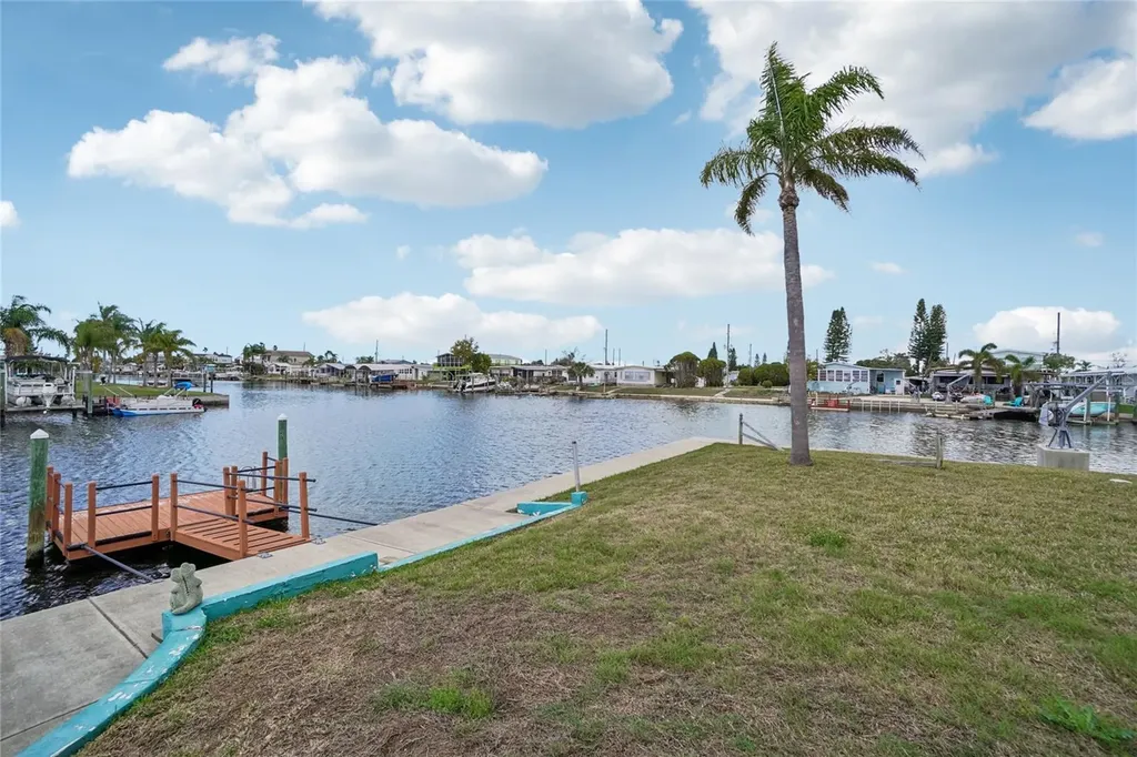 6509 Nautical Isle Hudson FL 34667