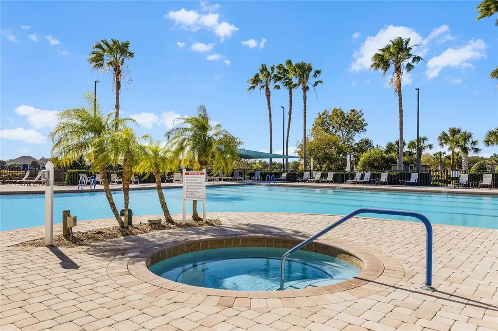 3942 Kennebunk Loop Mount Dora FL 32757