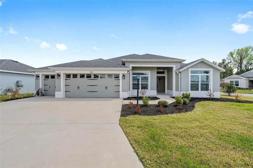 1661 Vanbeck Circle The Villages FL 34762