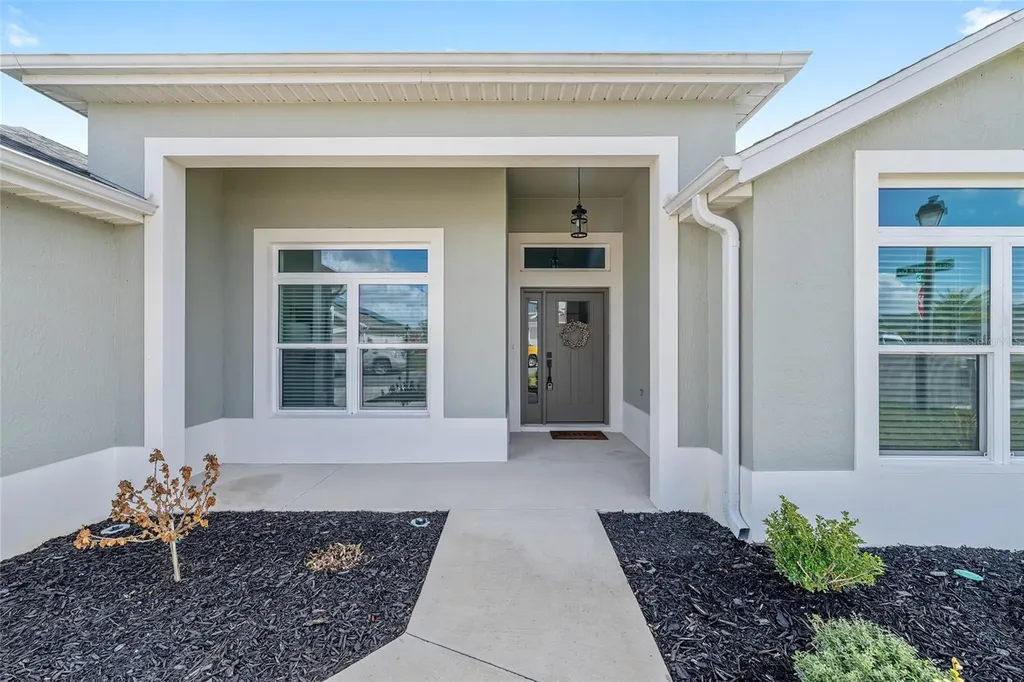 1661 Vanbeck Circle The Villages FL 34762