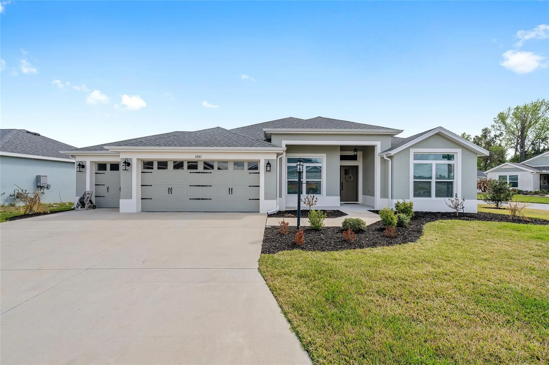 1661 Vanbeck Circle The Villages FL 34762