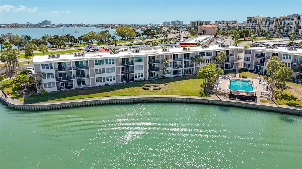 7401 Bay Island Drive S South Pasadena FL 33707