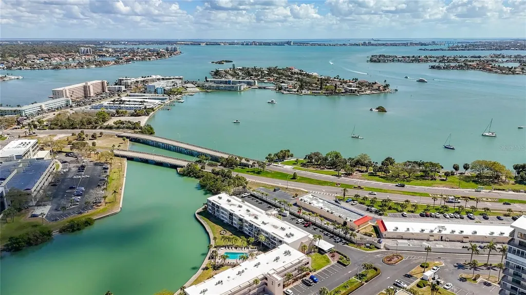 7401 Bay Island Drive S South Pasadena FL 33707