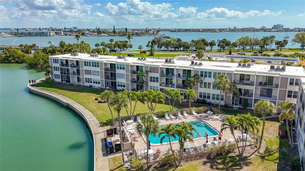 7401 Bay Island Drive S South Pasadena FL 33707