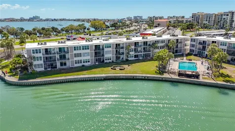 7401 Bay Island Drive S South Pasadena FL 33707