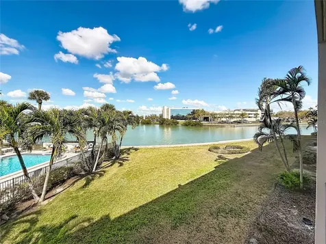 7401 Bay Island Drive S South Pasadena FL 33707