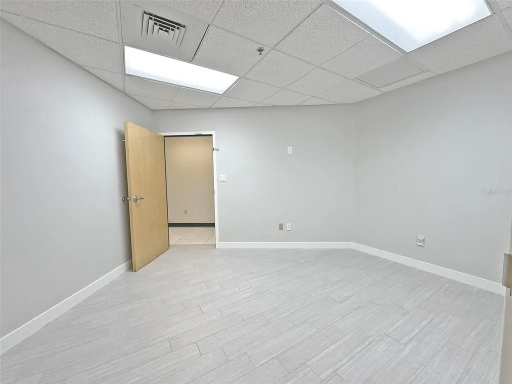 7802 Kingspointe Parkway Orlando FL 32819