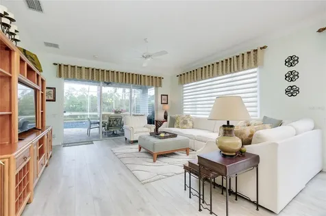 8639 54th Avenue Circle E Bradenton FL 34211