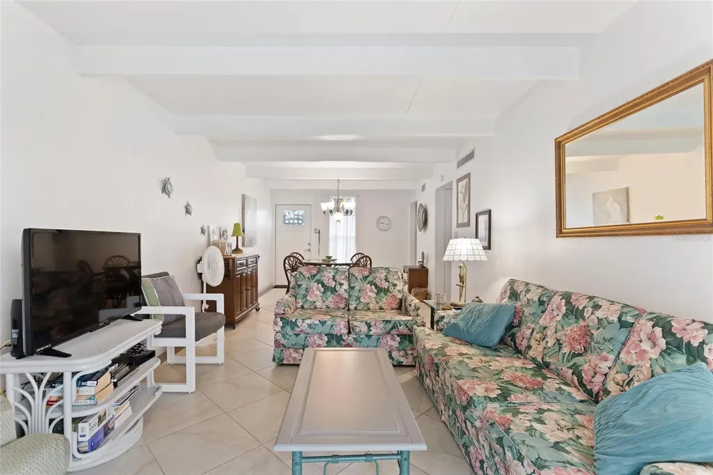 1823 Club Circle Lakeshore FL 33854